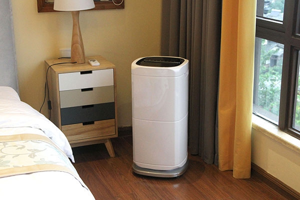 地下車庫(kù)潮濕苦不堪言，除濕機(jī)就是標(biāo)配，快讓物業(yè)買！