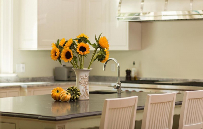 梅雨季節(jié)，地下停車場潮濕會(huì)有哪些危害？